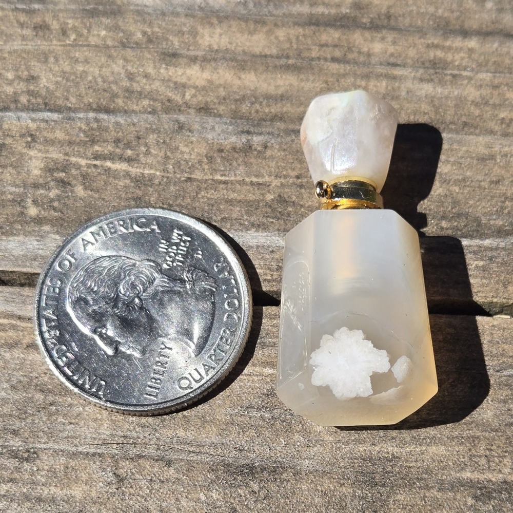 Coral Agate Crystal Bottle Pendant Essential Oil Aroma Therapy - Picture 6 of 6